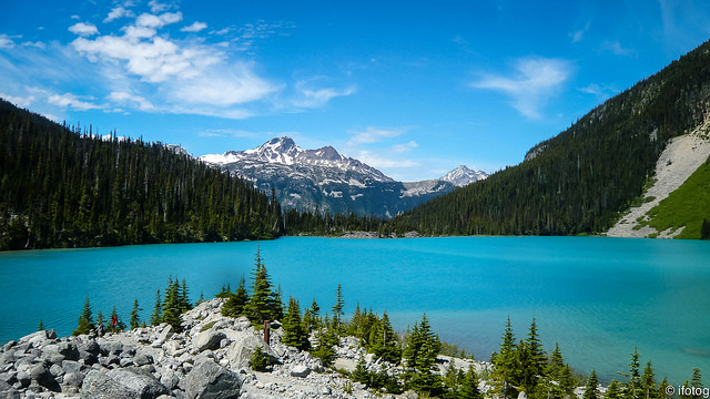 whistler hiking to joffre lakes